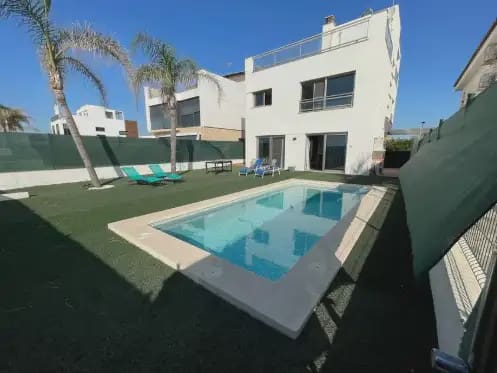 3 quarto Moradia para arrendar em Burriana / Borriana com piscina garagem - 1 500 € (Ref: 10100661)