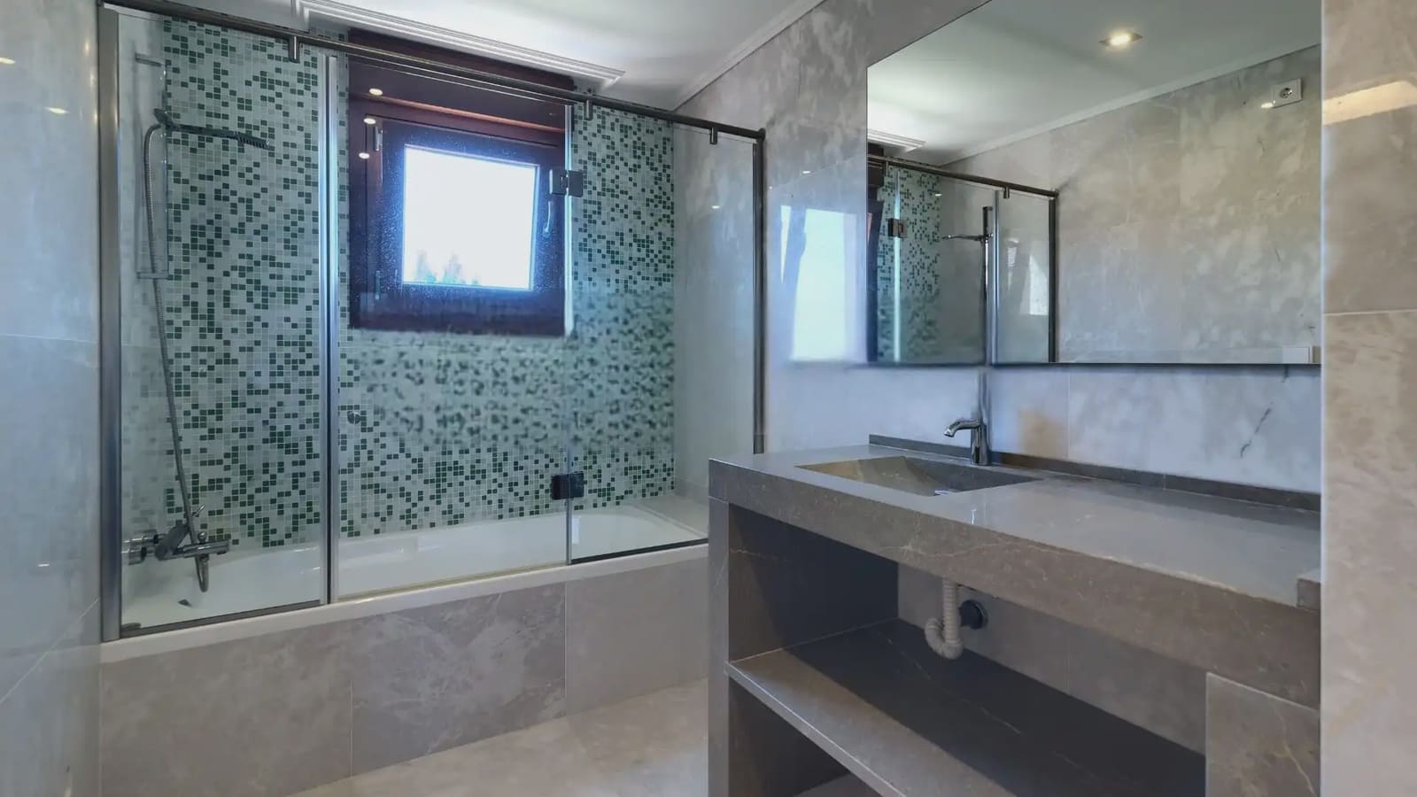Chalet de 14 habitaciones en Burriana / Borriana en venta con piscina garaje - 1.800.000 € (Ref: 10100665)