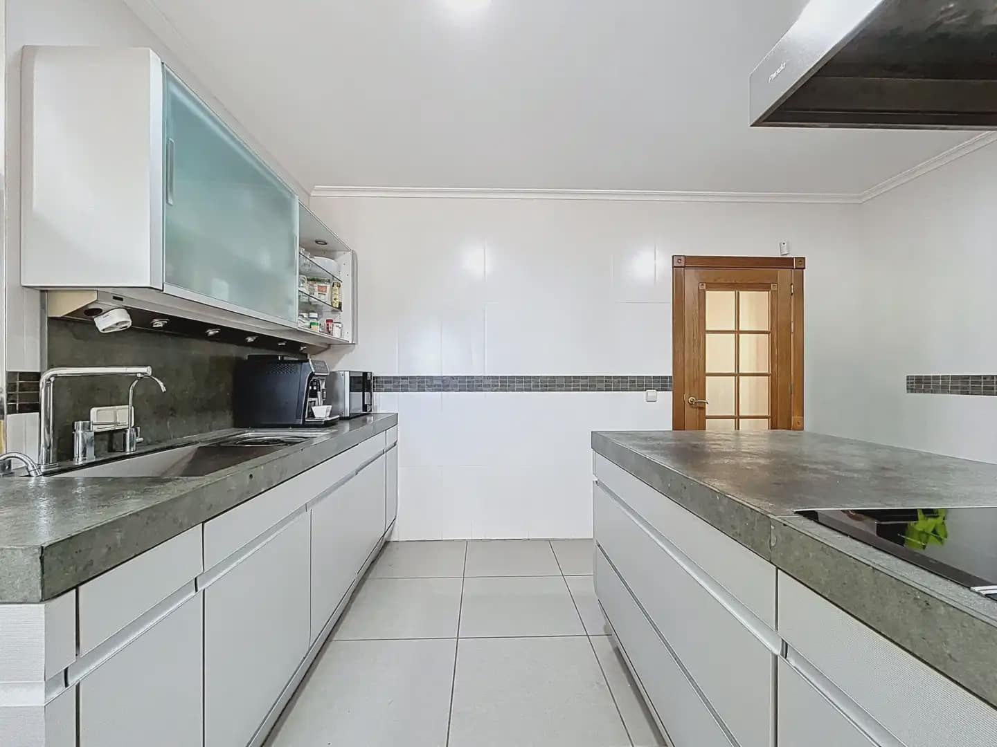 5 soverom Villa til salgs i La Nucia med svømmebasseng garasje - € 2 400 000 (Ref: 10100674)