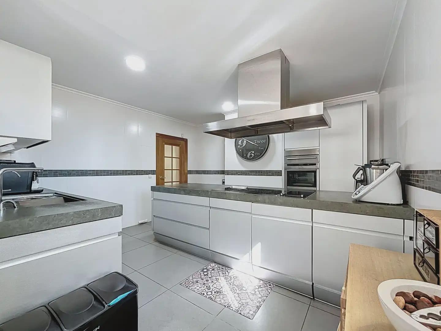 5 soverom Villa til salgs i La Nucia med svømmebasseng garasje - € 2 400 000 (Ref: 10100674)