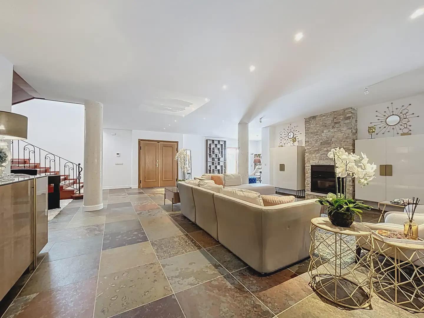 5 soverom Villa til salgs i La Nucia med svømmebasseng garasje - € 2 400 000 (Ref: 10100674)