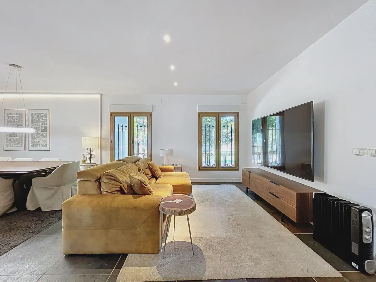 5 soverom Villa til salgs i La Nucia med svømmebasseng garasje - € 2 400 000 (Ref: 10100674)