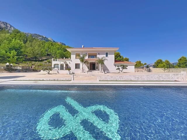 5 soverom Villa til salgs i La Nucia Pueblo  , La Nucia med svømmebasseng garasje - € 2 400 000 (Ref: 10100674)