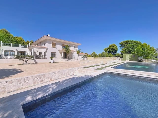 5 soverom Villa til salgs i La Nucia Pueblo  , La Nucia med svømmebasseng garasje - € 2 400 000 (Ref: 10100674)