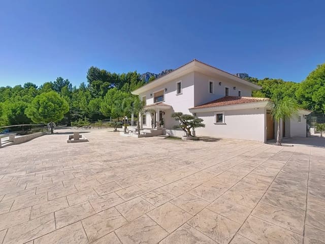 5 soverom Villa til salgs i La Nucia Pueblo  , La Nucia med svømmebasseng garasje - € 2 400 000 (Ref: 10100674)