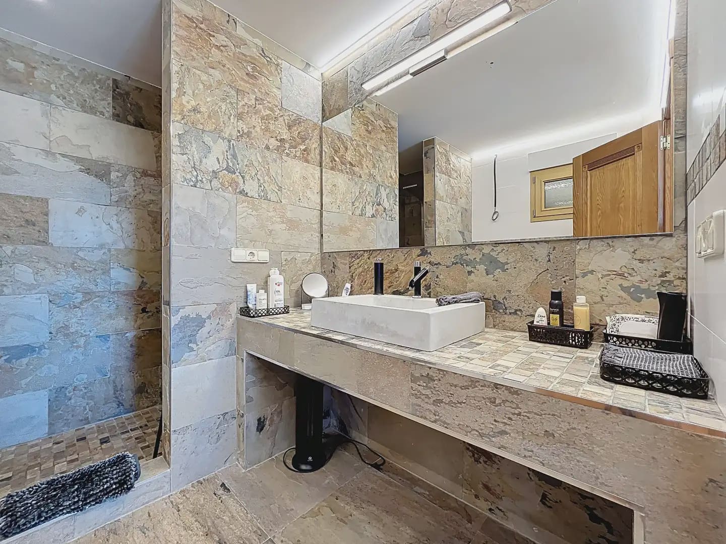 5 soverom Villa til salgs i La Nucia med svømmebasseng garasje - € 2 400 000 (Ref: 10100674)