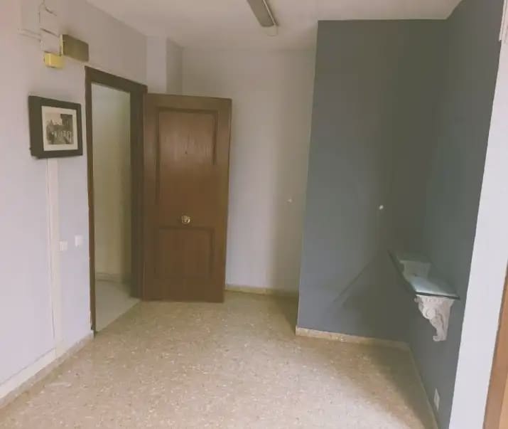 Commercieel te koop in Castello de la Plana - € 125.000 (Ref: 10100680)