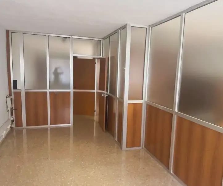 Commercieel te koop in Castello de la Plana - € 125.000 (Ref: 10100680)