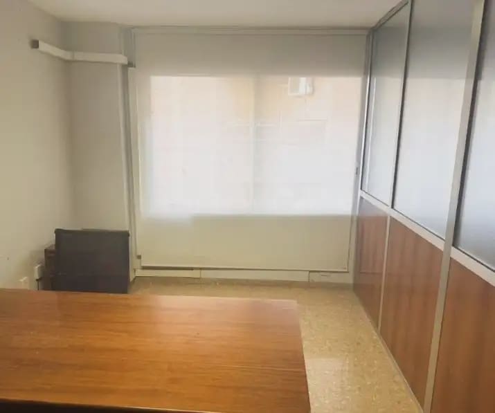 Office for rent in Castello de la Plana - € 650 (Ref: 10100708)