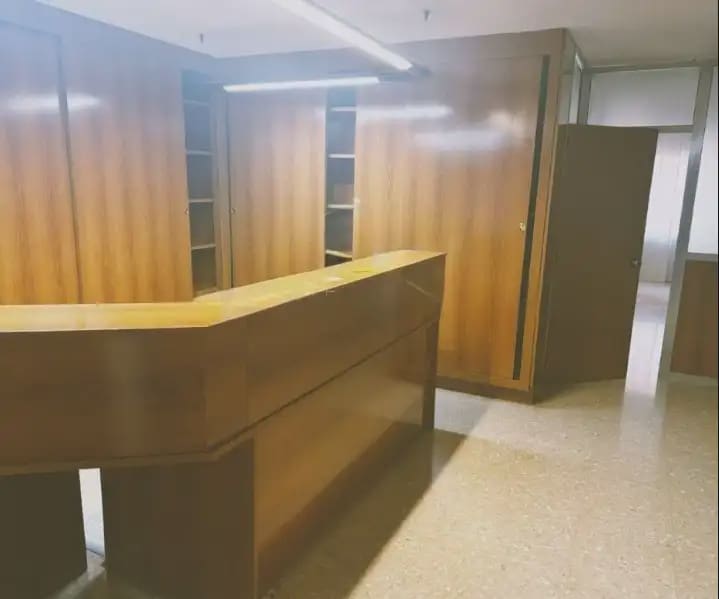Office for rent in Castello de la Plana - € 650 (Ref: 10100708)