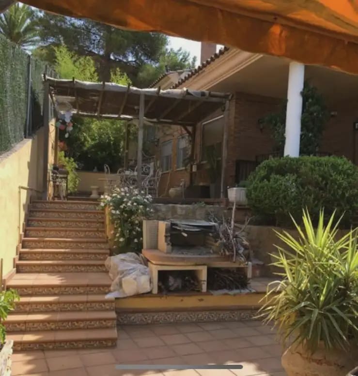 4 soverom Villa til salgs i Onda - € 350 000 (Ref: 10100711)