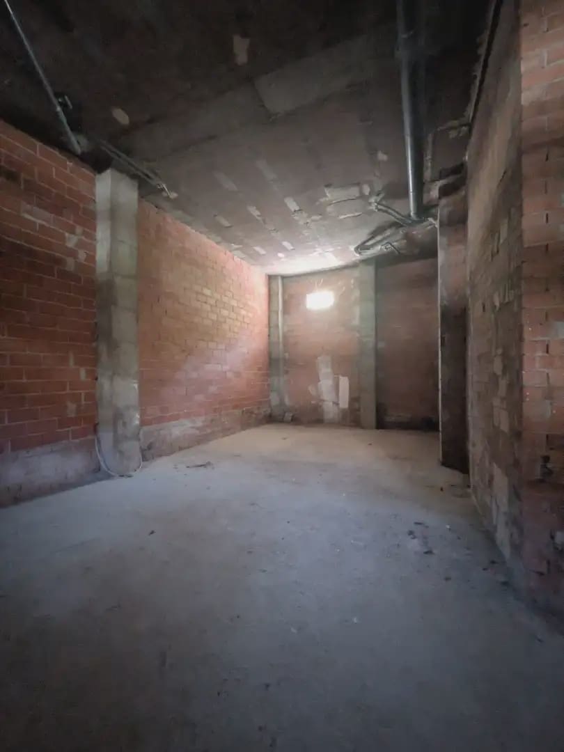 Kommersiell til salgs i Castello de la Plana - € 150 000 (Ref: 10100723)