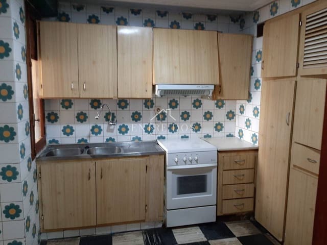 Piso de 4 habitaciones en Vila-real en venta - 120.000 € (Ref: 10099618)