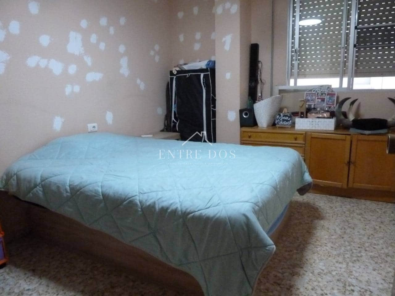 4 makuuhuone Asunto myytävänä paikassa Vila-real - 130 000 € (Ref: 10127499)