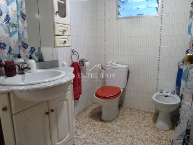 4 makuuhuone Asunto myytävänä paikassa Vila-real - 130 000 € (Ref: 10127499)