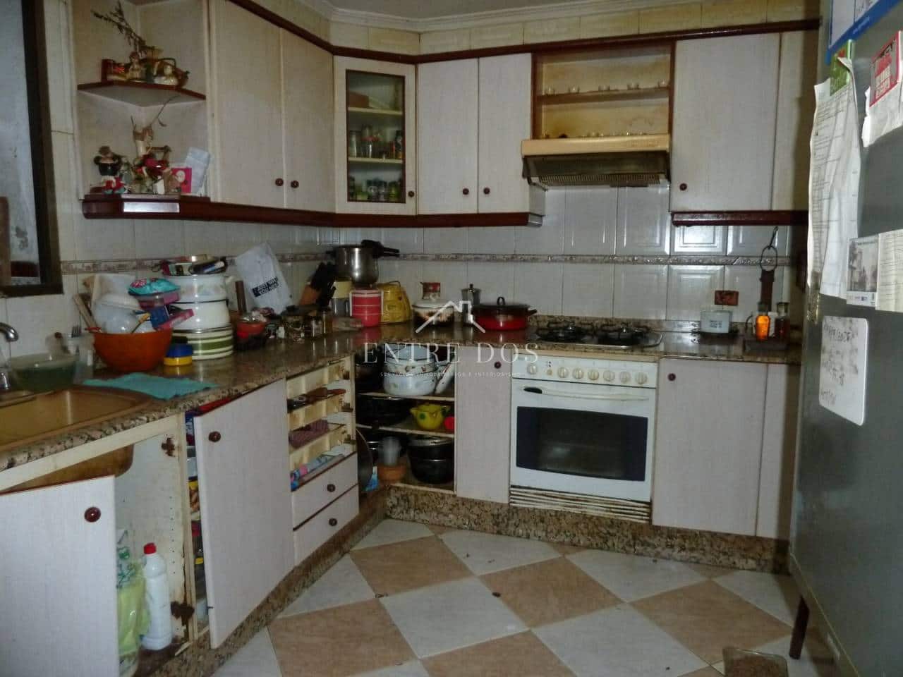 4 bedroom Townhouse for sale in Vila-real - € 150,000 (Ref: 10131082)