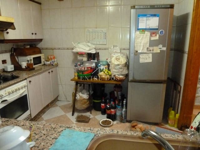 4 makuuhuone Omakotitalo myytävänä paikassa Vila-real - 150 000 € (Ref: 10131082)
