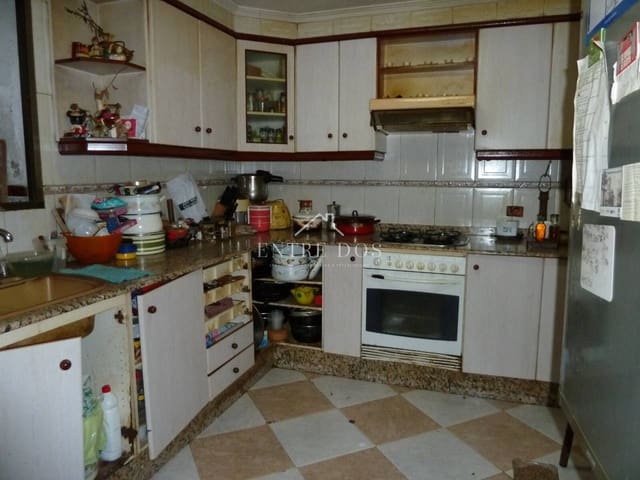 4 makuuhuone Omakotitalo myytävänä paikassa Vila-real - 150 000 € (Ref: 10131082)