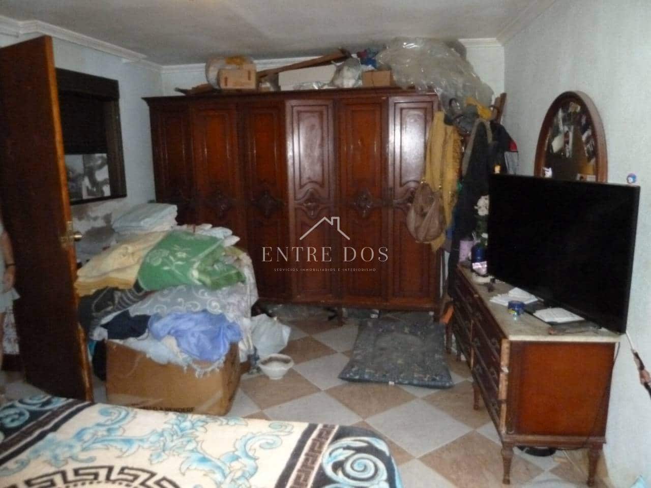 4 bedroom Townhouse for sale in Vila-real - € 150,000 (Ref: 10131082)