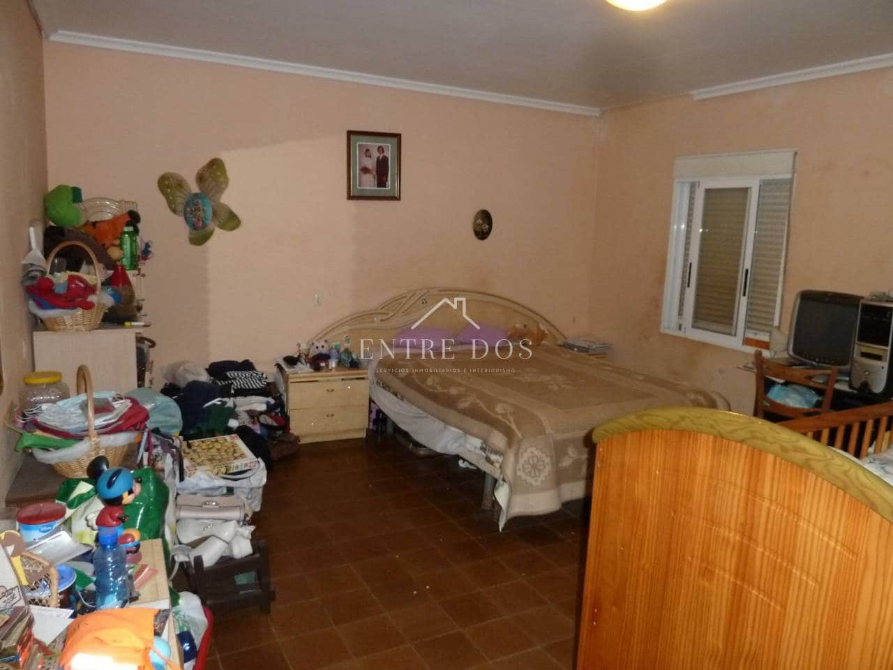 4 bedroom Townhouse for sale in Vila-real - € 150,000 (Ref: 10131082)