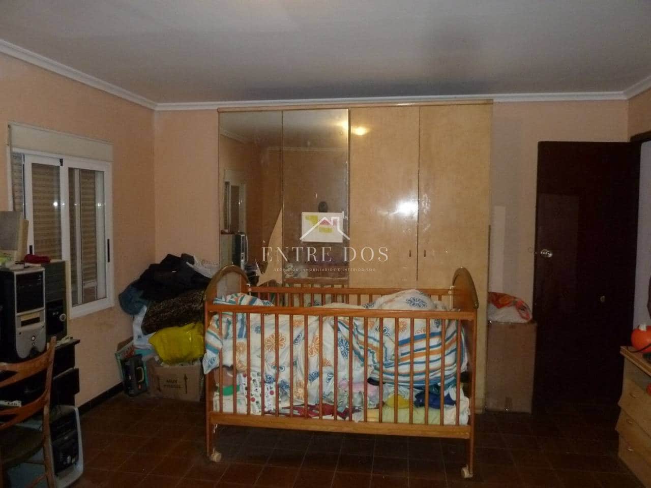 4 bedroom Townhouse for sale in Vila-real - € 150,000 (Ref: 10131082)