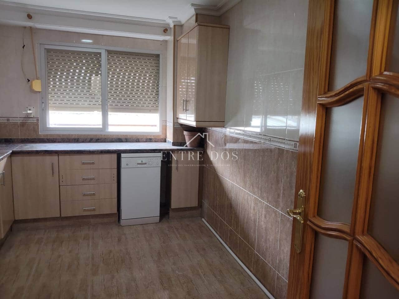 4 soveværelse Lejlighed til salg i Vila-real - € 139.000 (Ref: 10158835)
