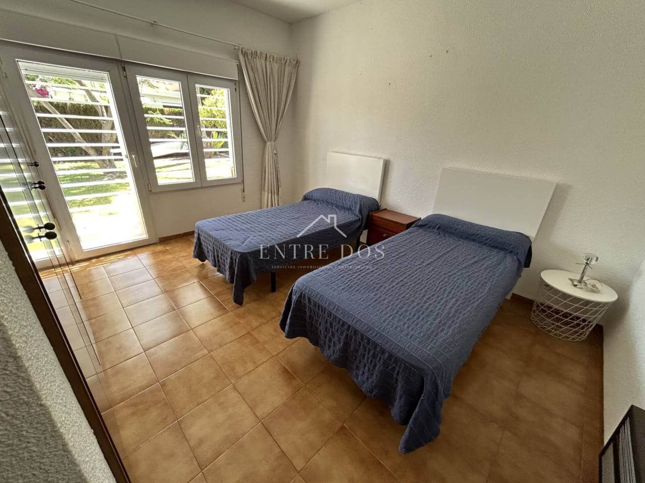 5 bedroom Villa for rent in Castello de la Plana with pool garage - € 4,000 (Ref: 8456086)