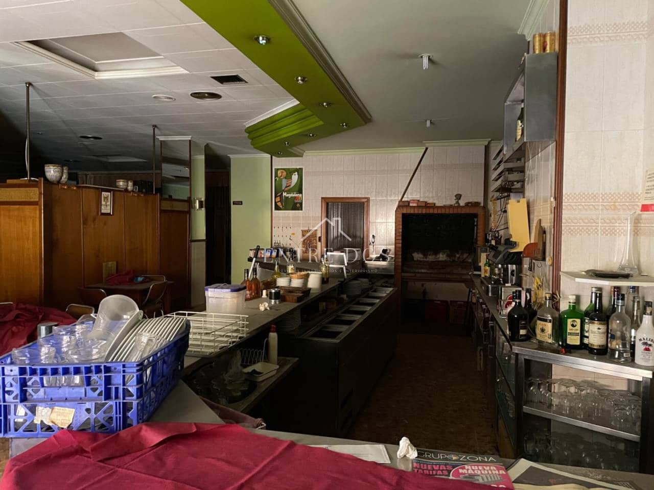 Ravintola/baari myytävänä paikassa Castello de la Plana - 260 000 € (Ref: 8802683)