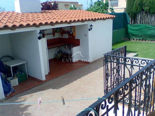 4 bedroom Villa for sale in Castelló de la Plana with pool garage - € 333,000 (Ref: 8821185)