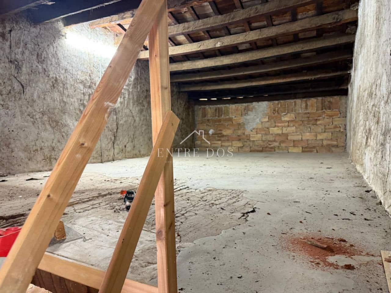 7 soveværelse Villa til salg i Castello de la Plana - € 159.000 (Ref: 8821187)