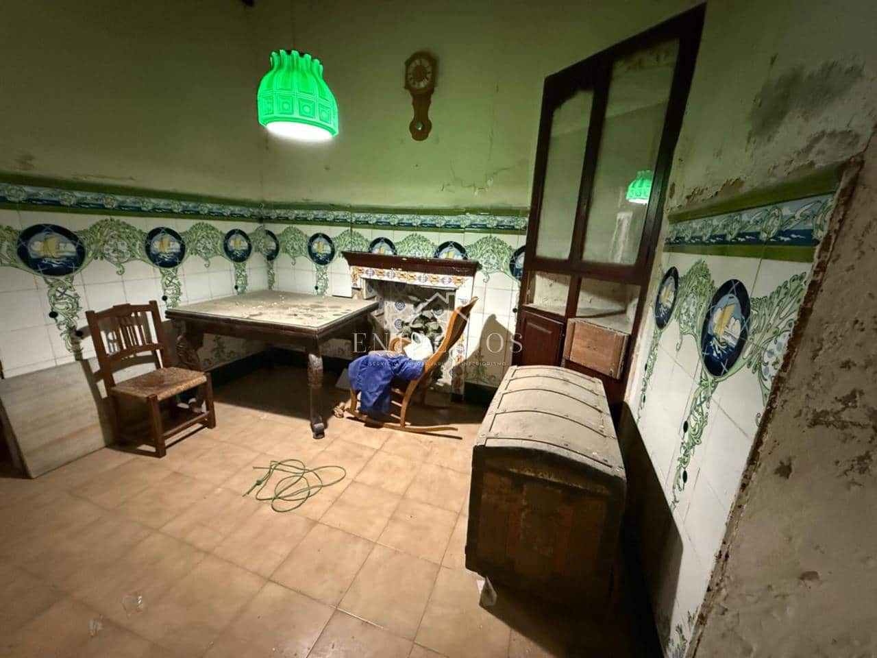 7 soveværelse Villa til salg i Castello de la Plana - € 159.000 (Ref: 8821187)