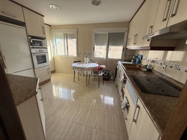 Piso de 1 habitación en Castelló de la Plana en alquiler - 730 € (Ref: 8967804)