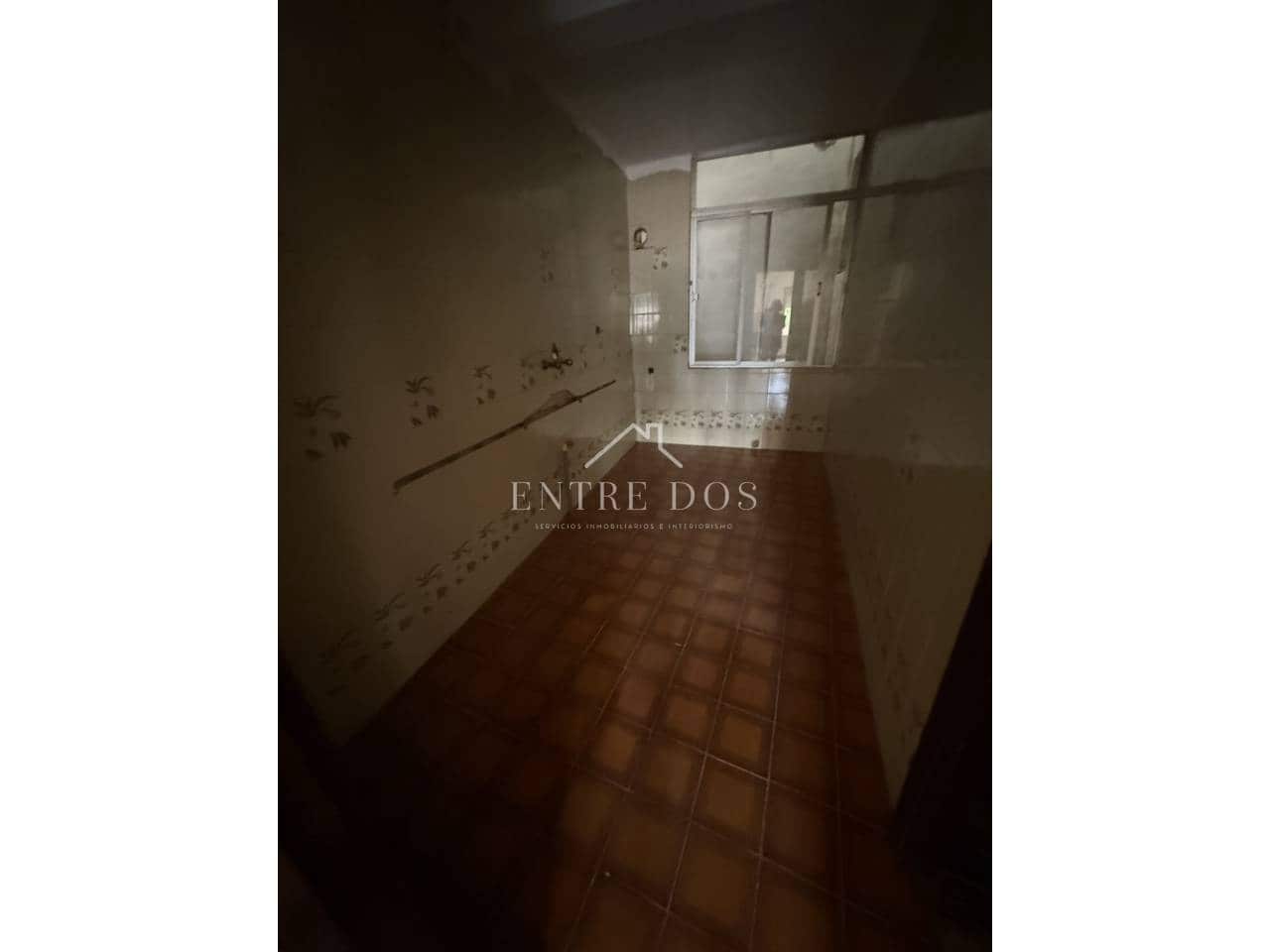 6 soveværelse Villa til salg i L'Alcora med garage - € 128.900 (Ref: 8993457)