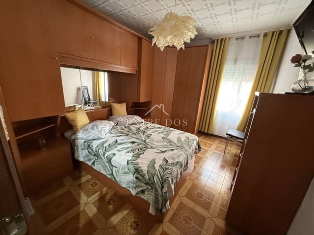 6 bedroom Villa for sale in L'Alcora with garage - € 128,900 (Ref: 8993457)