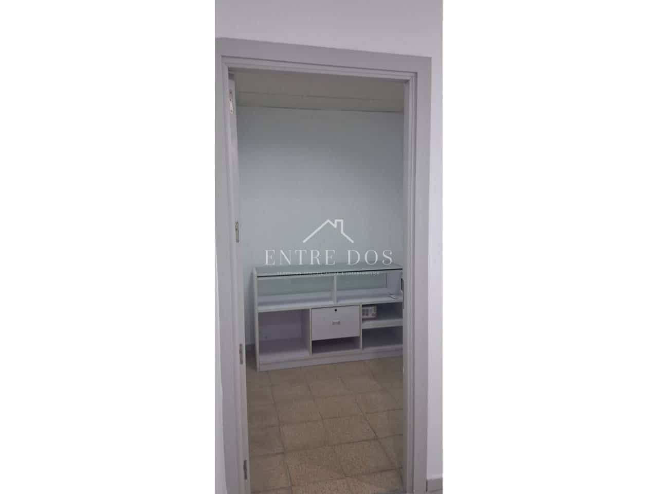 4 chambre Local Commercial à vendre à Castello de la Plana - 165 000 € (Ref: 9057266)