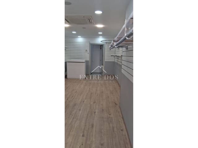 4 bedroom Commercial for sale in Castelló de la Plana - € 165,000 (Ref: 9057266)