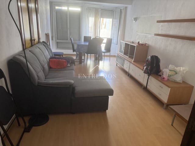 4 makuuhuone Asunto vuokrattavana paikassa Castelló de la Plana - 825 € (Ref: 9102660)