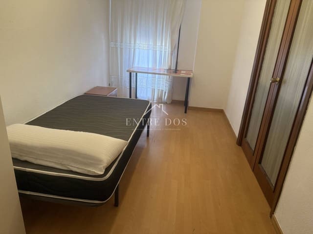 4 makuuhuone Asunto vuokrattavana paikassa Castelló de la Plana - 900 € (Ref: 9102660)