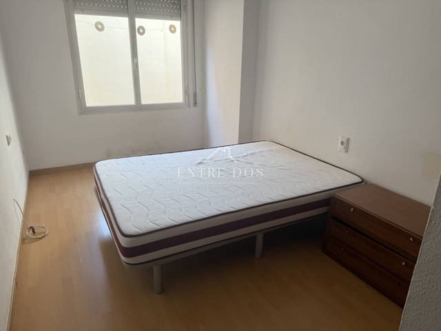 4 makuuhuone Asunto vuokrattavana paikassa Castelló de la Plana - 900 € (Ref: 9102660)