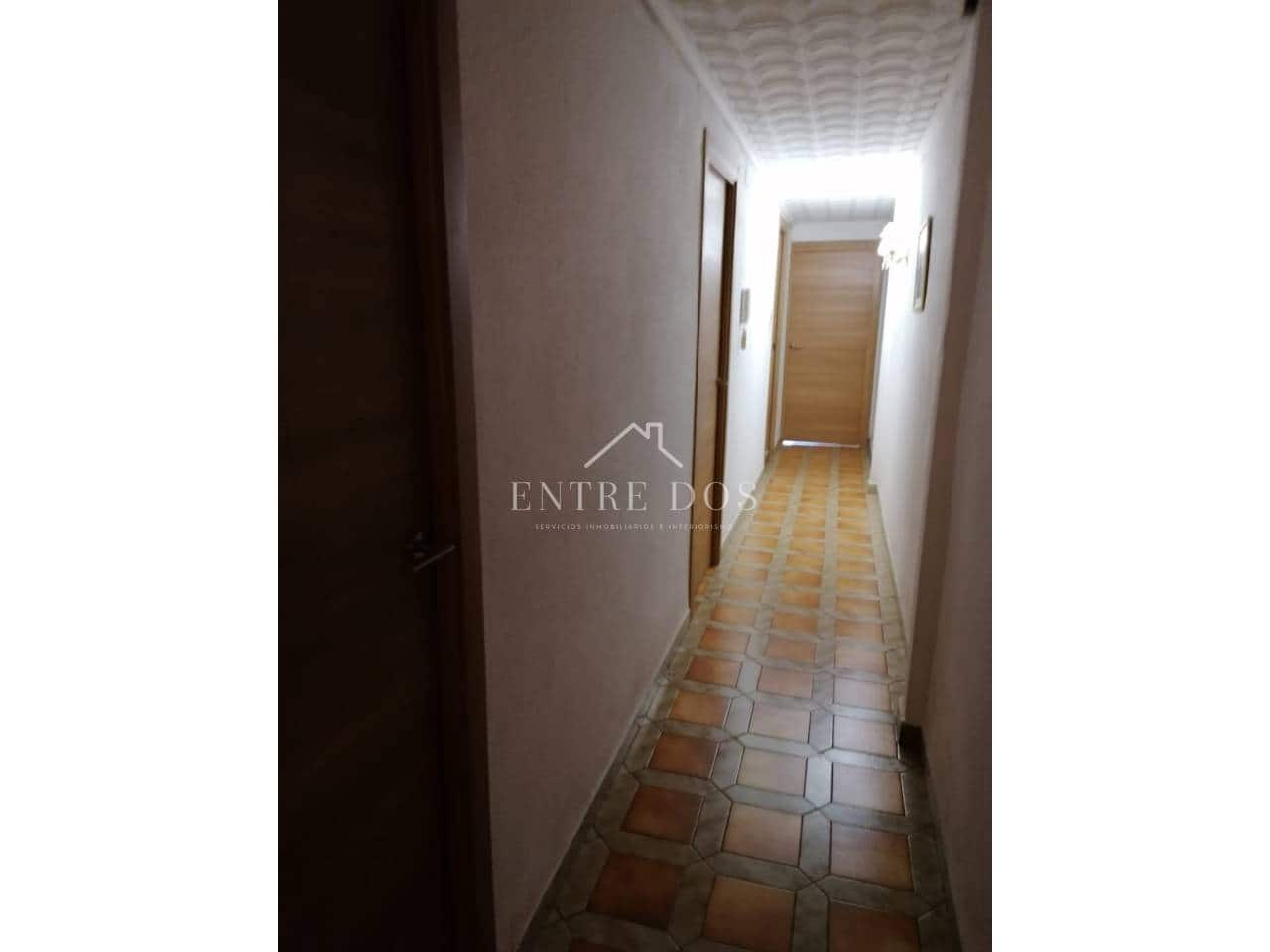 4 slaapkamer Flat te huur in Castello de la Plana - € 860 (Ref: 9108356)
