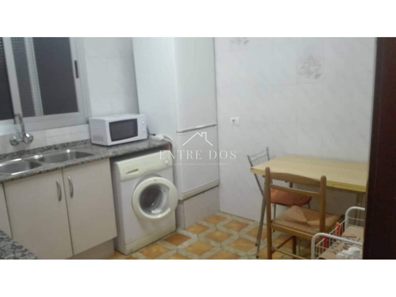4 slaapkamer Flat te huur in Castello de la Plana - € 860 (Ref: 9108356)