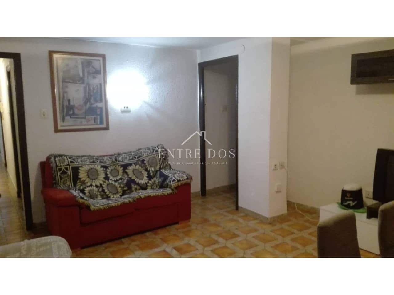 4 slaapkamer Flat te huur in Castello de la Plana - € 860 (Ref: 9108356)