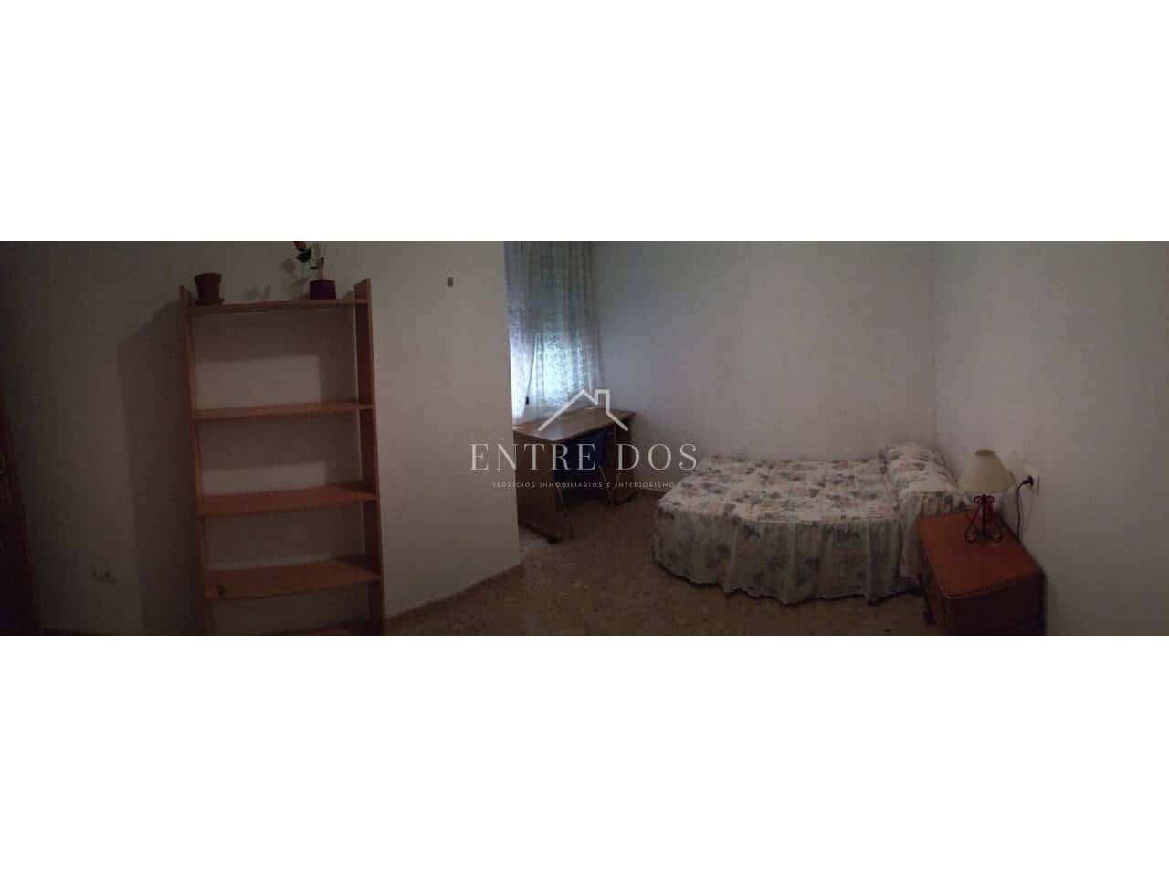 4 slaapkamer Flat te huur in Castello de la Plana met garage - € 910 (Ref: 9113768)