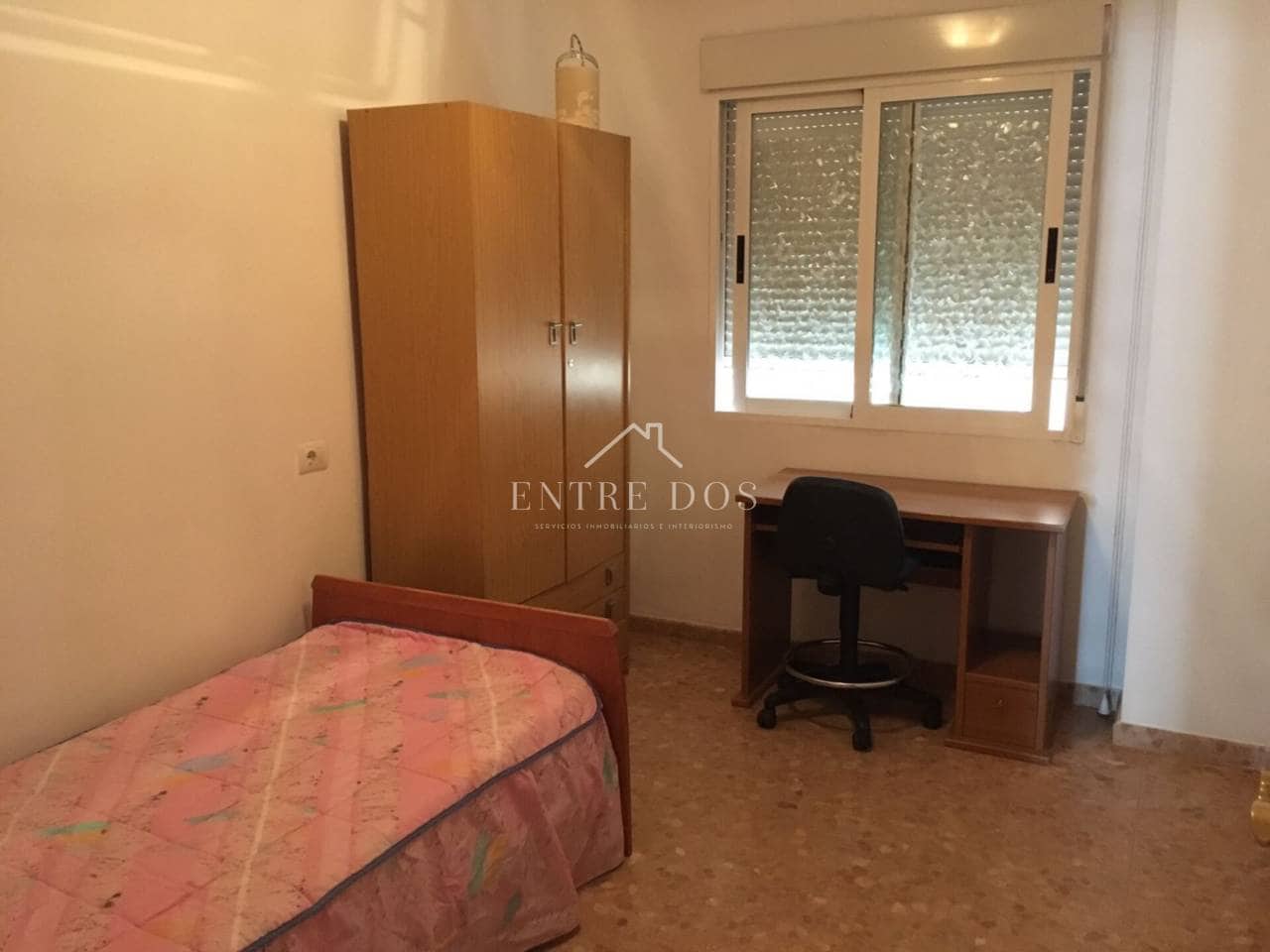 4 slaapkamer Flat te huur in Castello de la Plana met garage - € 910 (Ref: 9113768)