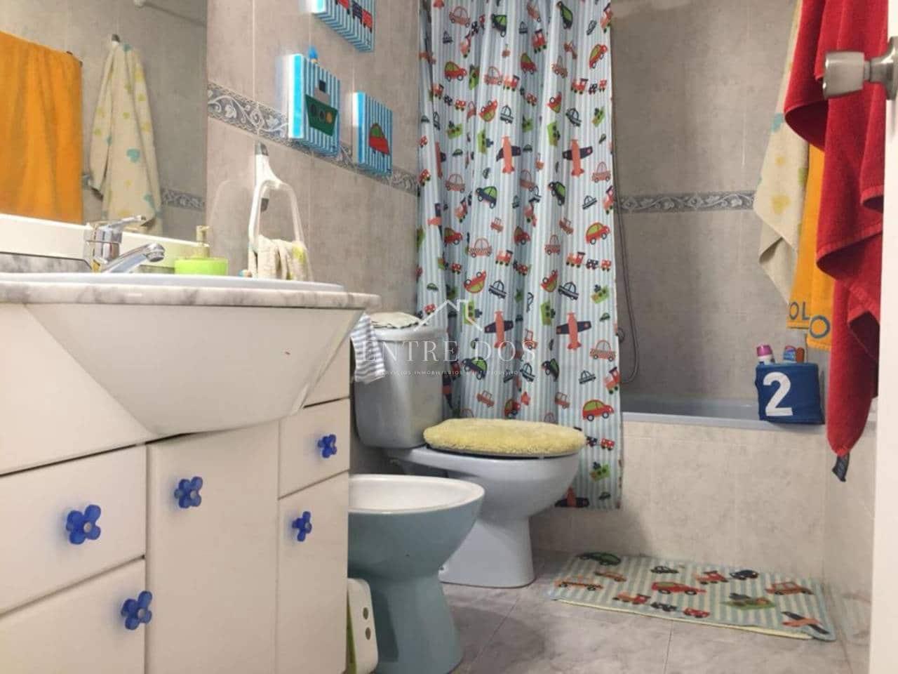 Piso de 2 habitaciones en Benicàssim en venta con piscina garaje - 360.000 € (Ref: 9217801)