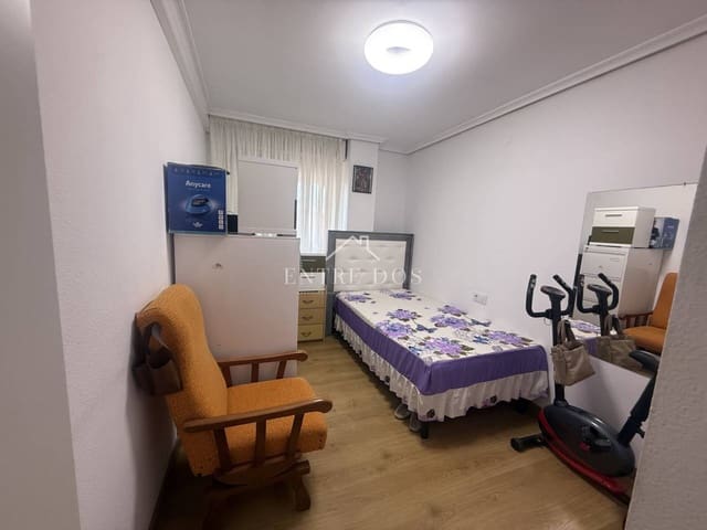 4 makuuhuone Asunto myytävänä paikassa Vila-real - 160 000 € (Ref: 9387595)