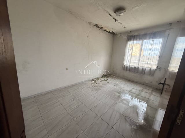 4 slaapkamer Huis te koop in Burriana / Borriana - € 53.000 (Ref: 9491040)