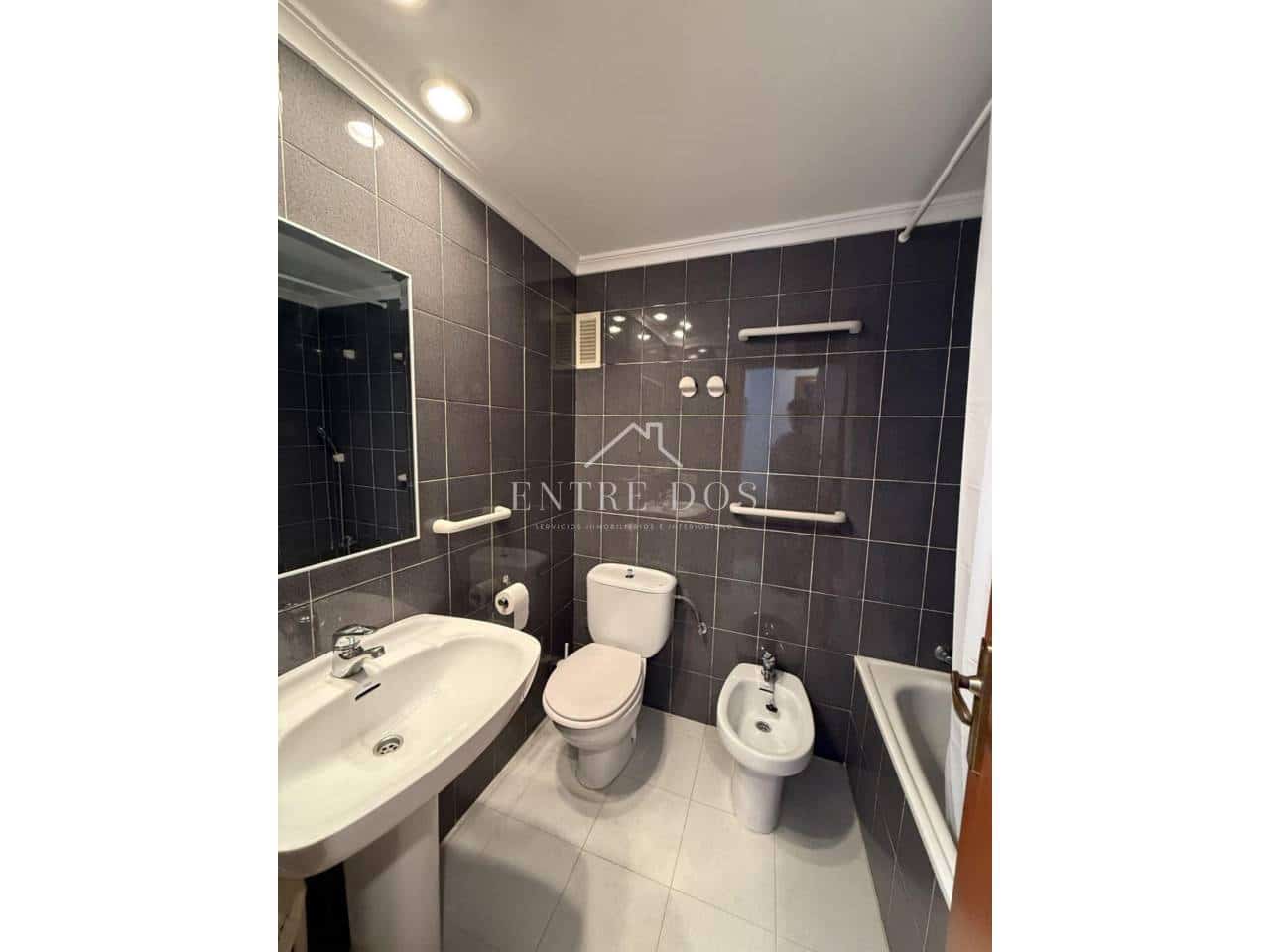 2 bedroom Flat for rent in Benicassim with pool garage - € 850 (Ref: 9561365)