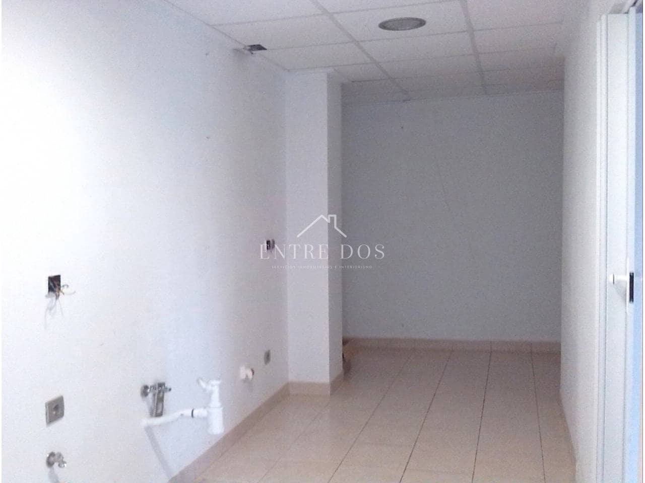 Kaupallinen myytävänä paikassa Vila-real - 90 000 € (Ref: 9573683)