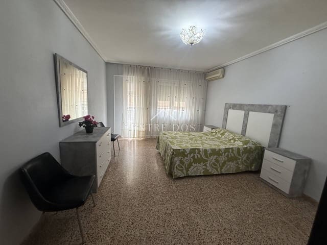 4 makuuhuone Asunto myytävänä paikassa Vila-real - 150 000 € (Ref: 9594478)